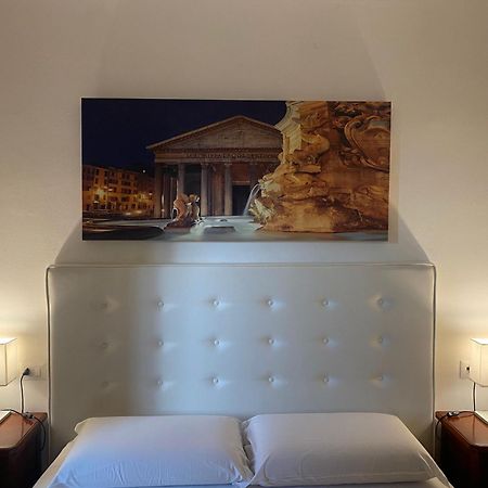 Romulus Rooms Luaran gambar