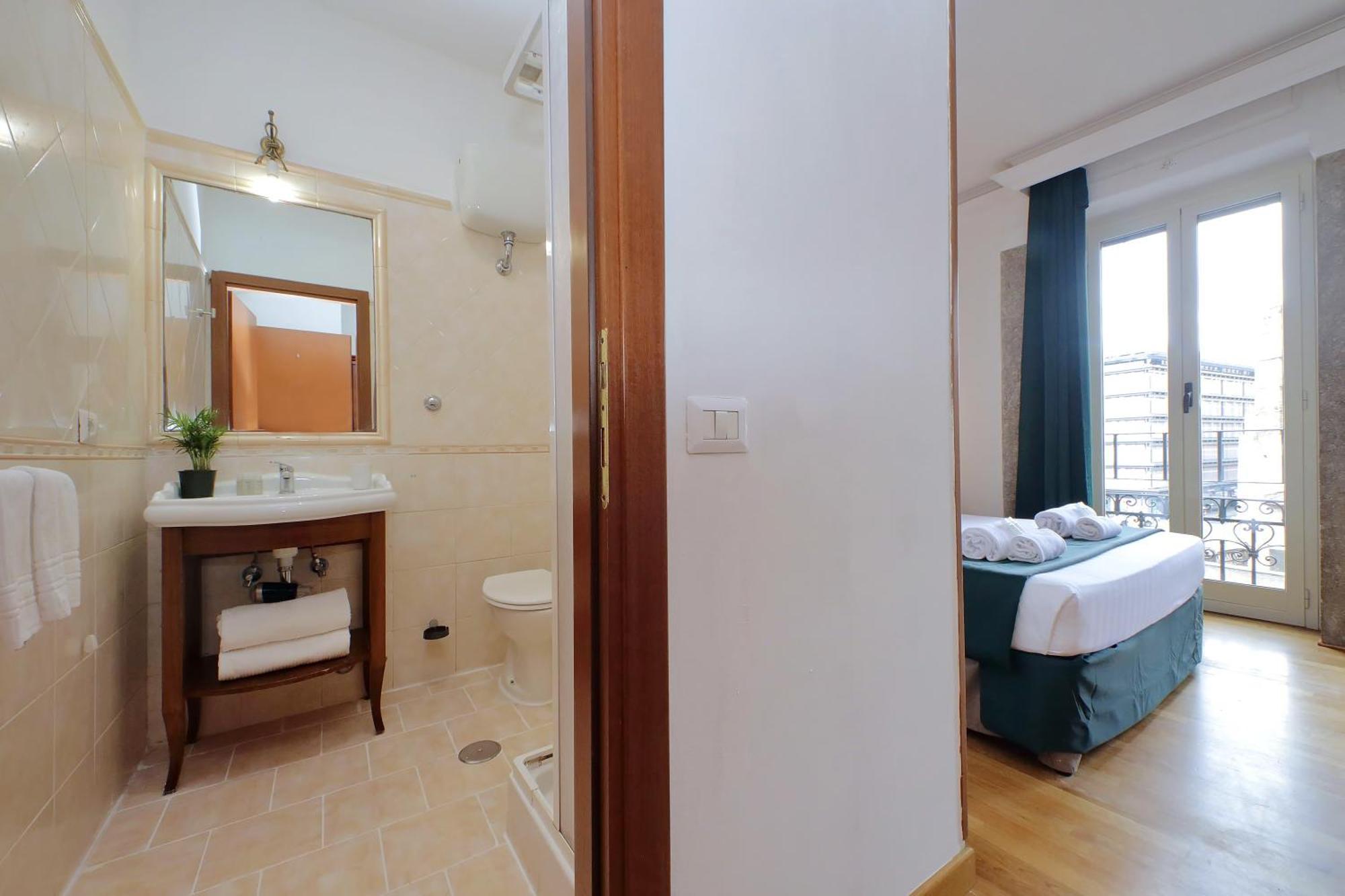 Romulus Rooms Luaran gambar