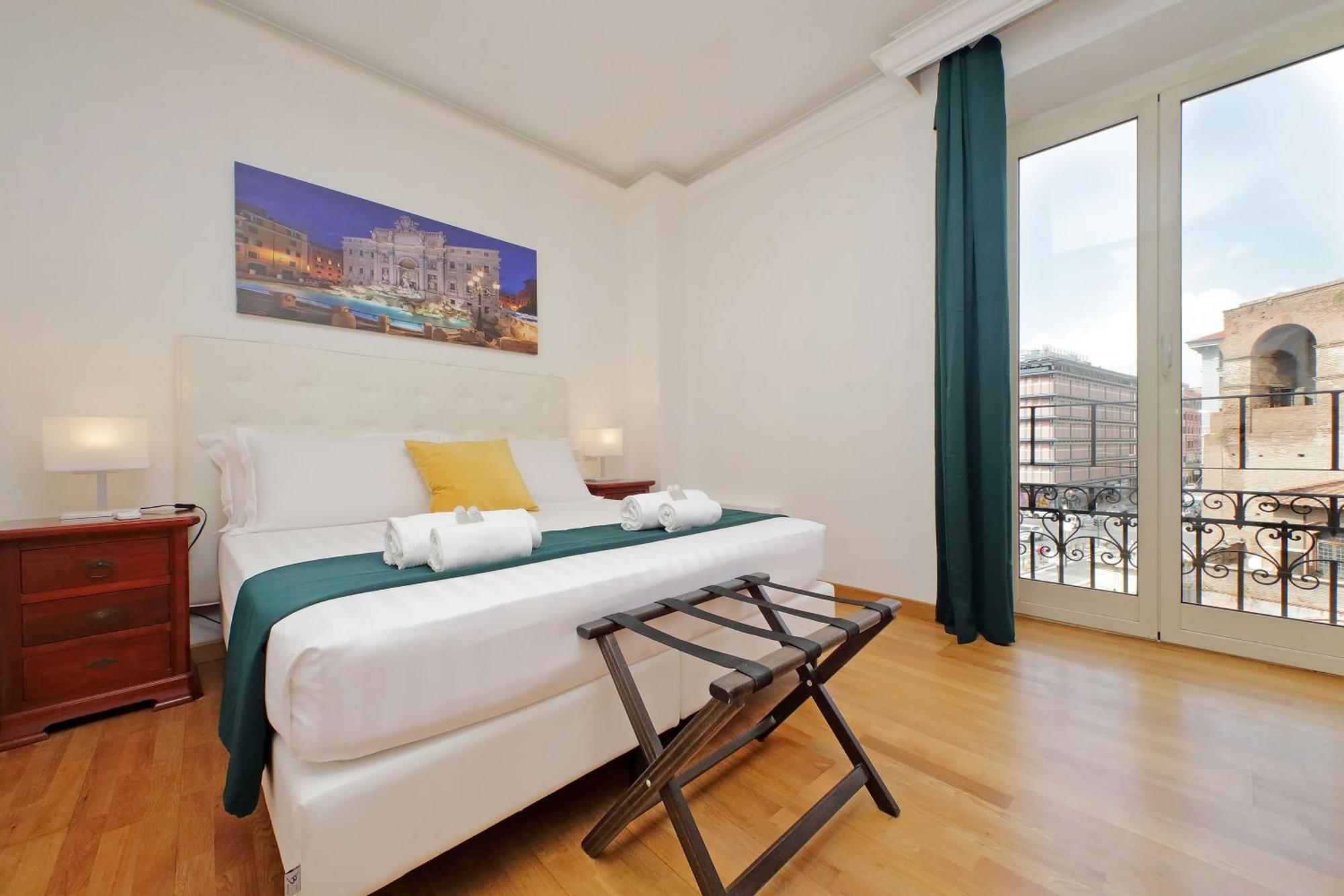 Romulus Rooms Luaran gambar