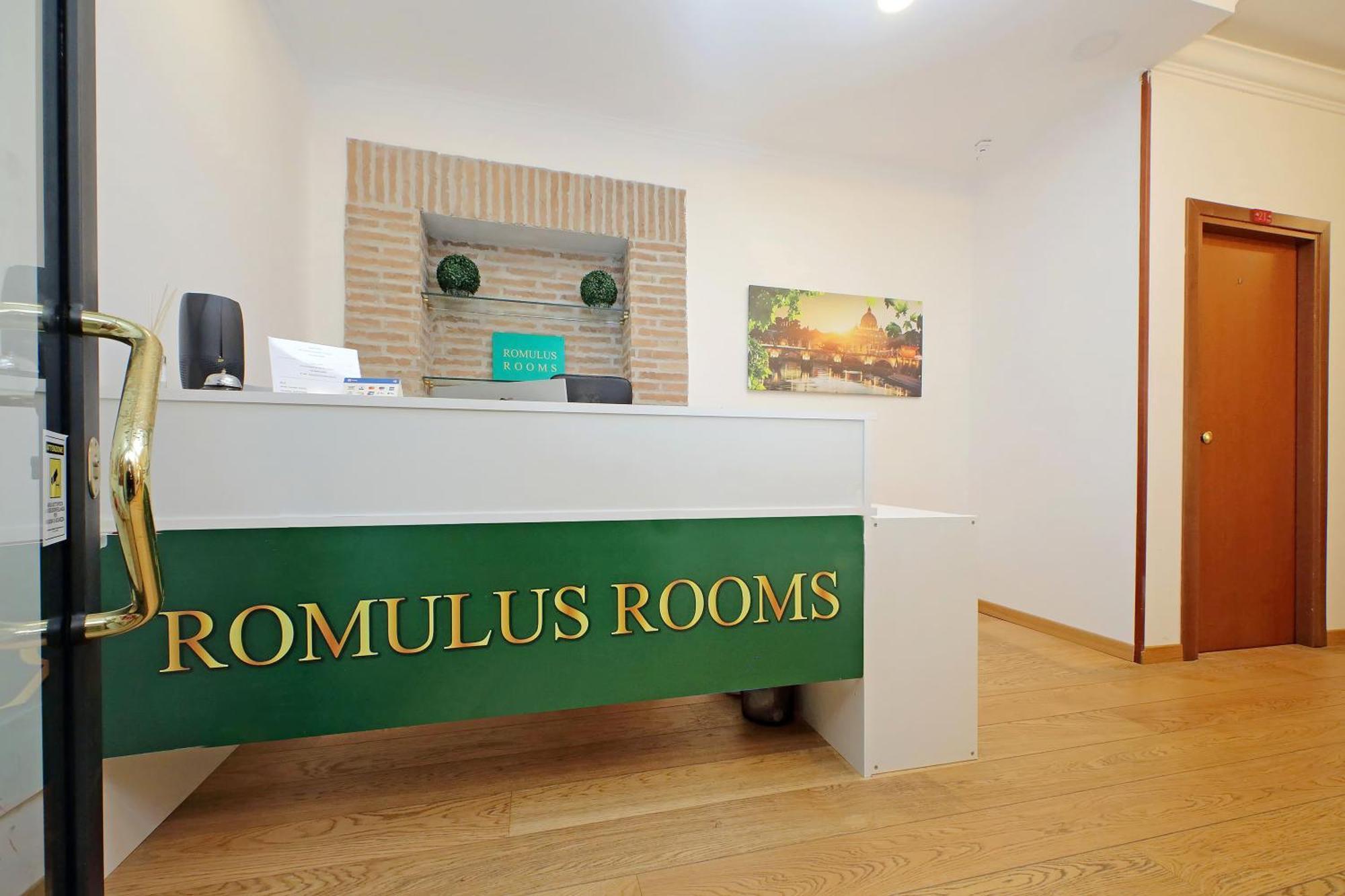 Romulus Rooms Luaran gambar